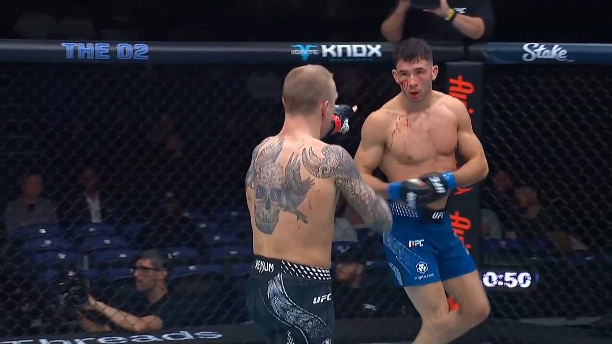 C'était chaud pour Axel Sola 😮‍💨 #UFCLondon