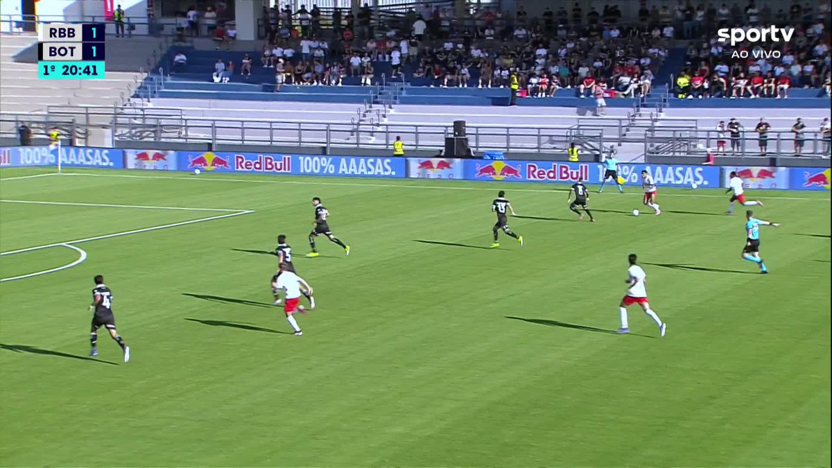Red Bull Bragantino virou pra cima do Botafogo, mas a arbitragem marcou impedimento na origem do lance, por interferência. 🎥 sportv | ge