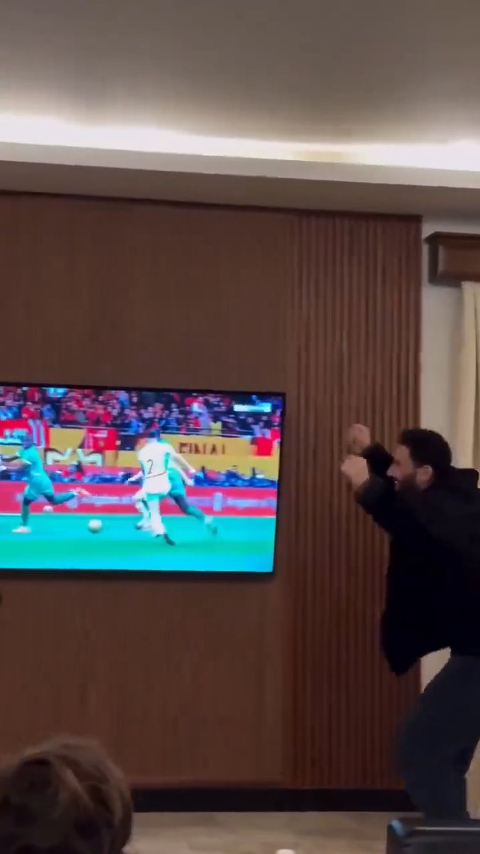 🔴🔴|| تسريب فيديو للاعب المنتخب المصري 🇪🇬 باسم مرسي محتفلا بهدف السنغال 🇸🇳 على المنتخب الوطني 🇲🇦: "الله أكبر.. مسلمين مسلمين، بيصلو الجمعة". افهم جيدا حالتهم الصعبة خاصة بعد الانتصار الكاسح للمغرب 🇲🇦 في اولمبياد باريس بسداسية نظيفة 😁😁
