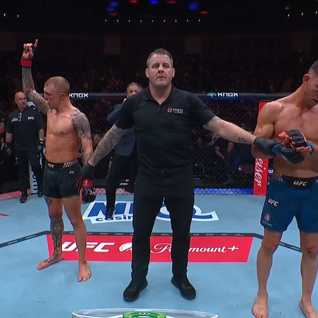 La soirée est compliquée… Axel Sola 🇫🇷 s’incline par décision unanime face à Mason Jones après une guerre sanglante. #UFCLondon