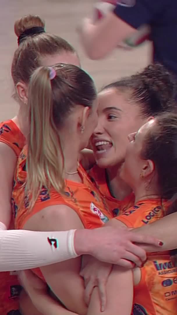 #LVFSerieA1 🇮🇹: SHE’S BACK! ✨🔥 Gabi 🇧🇷 emotional after the match. 🥹❤️ 16 points + MVP ⭐ as Conegliano sweep Novara 3-0 and take a 2-0 lead in the best-of-5 semifinal. 💥 The daughter of the volleyball god. 👑 📺 Relive it on VBTV: 🏐 #Volleyball #Pallavolo #Volei