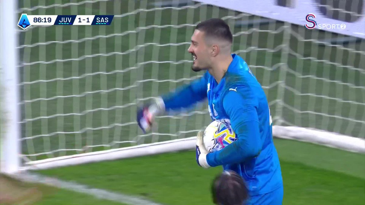 Toto zaten ….mıştı. Locatelli’miz sıvadı. Ohh yarasın koçuma. Pas vereydin. Bi de görev bölgesine dönüyor😂