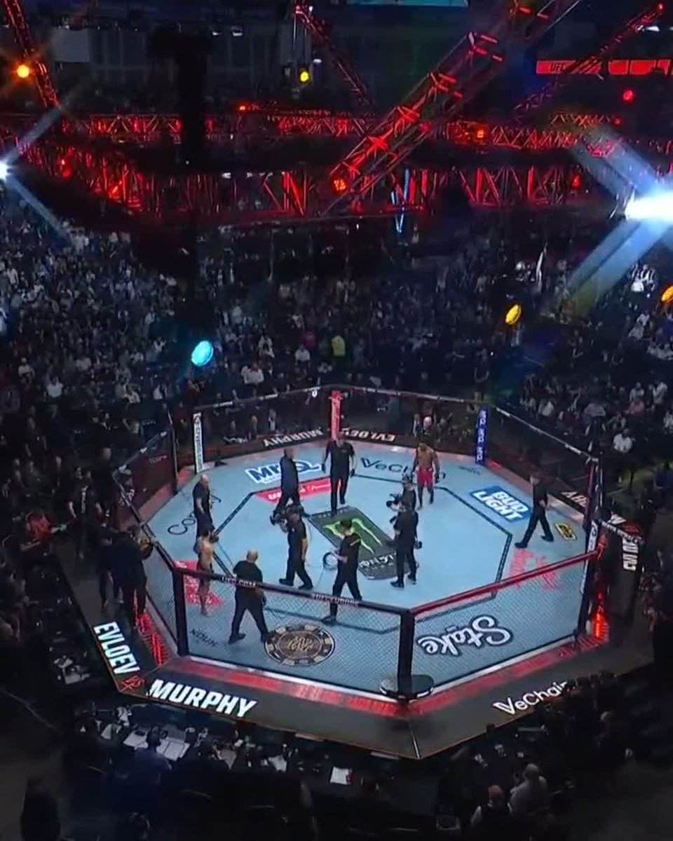 MOVSAR EVLOEV vs LERONE MURPHY Who comes out on top!? #UFCLondon