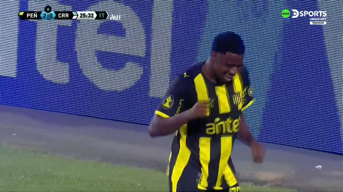 🇨🇴 GOOOL de Luis Miguel Angulo Sevillano. El colombiano marcó el 2-0 de #Peñarol ante #Cerro, al 26’ 👀 Es la segunda anotación del extremo en lo que va de la Liga de Uruguay