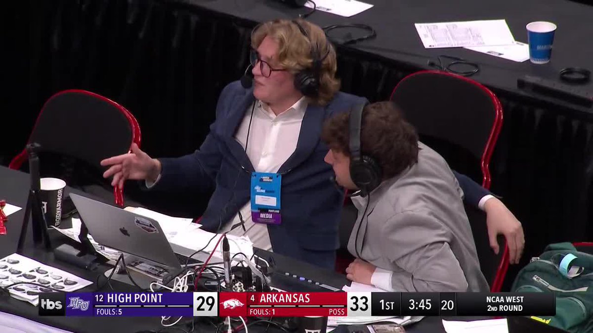 "No lack of confidence with those two dudes... These guys walked by us the other day and said 'Dude, sup.'" 😂 Brad Nessler on HPU Men's Basketball student broadcasters Jimmy Rosselli and Griffin Wright