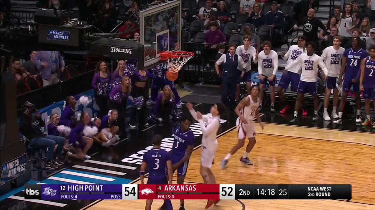Gritty defense from the Panthers leads to another bucket 🪣 4-point lead for High Point