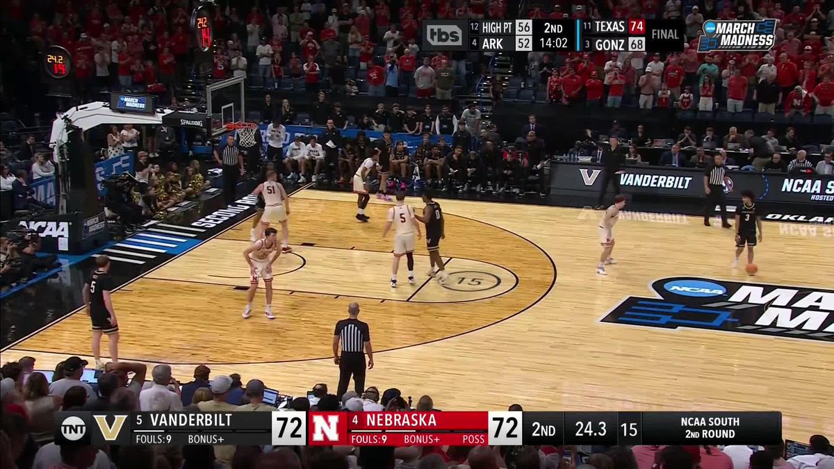 .Nebraska Men's Basketball TAKES THE LEAD WITH SECONDS LEFT 🤯🤯