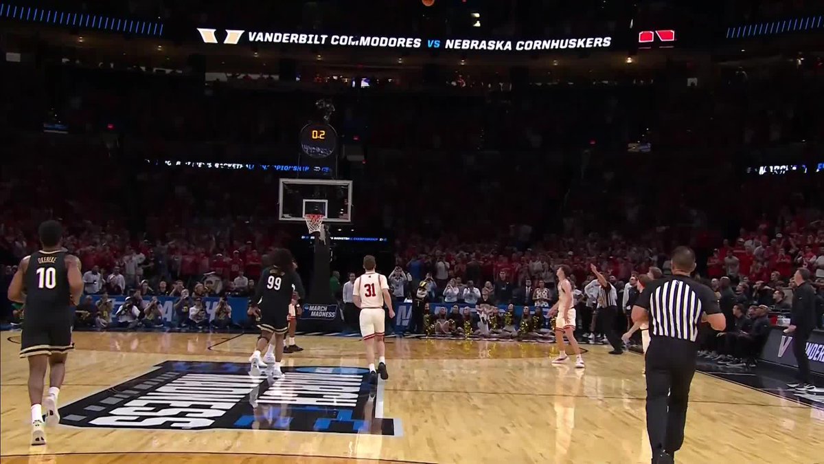 The EMOTIONS of March Madness after this NARROW miss 😮😮