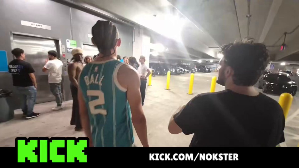 NOKSTER and JAK 92 got in a HUGE BRAWL with CAPRI and his GOONS in Miami. Jak put his ah in the Trashcan 😭.