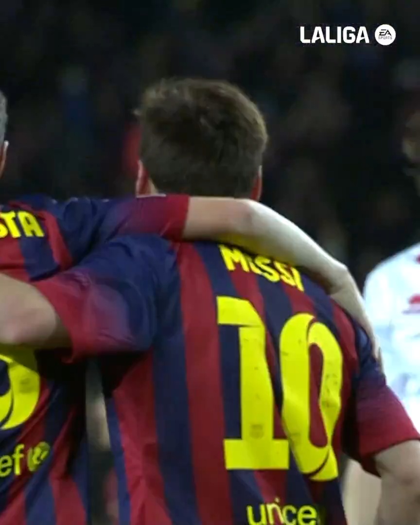 La delicadeza de Messi. 🪄 FC Barcelona | BarçaRayo