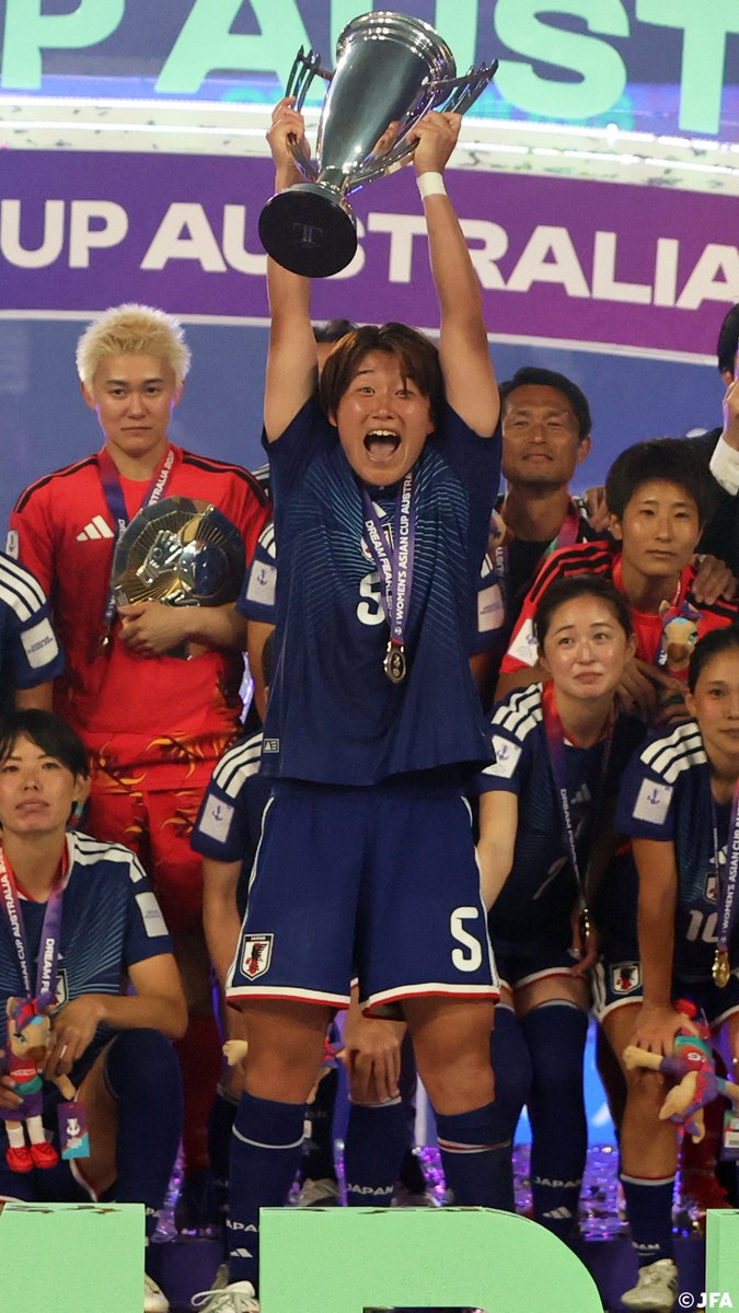 \\ 盛り上げるよ〜!// 高橋はな選手のカップアップ🏆🙌 🤭🤭 #WAC2026 #AsianCup2027 #なでしこジャパン #サッカー日本代表