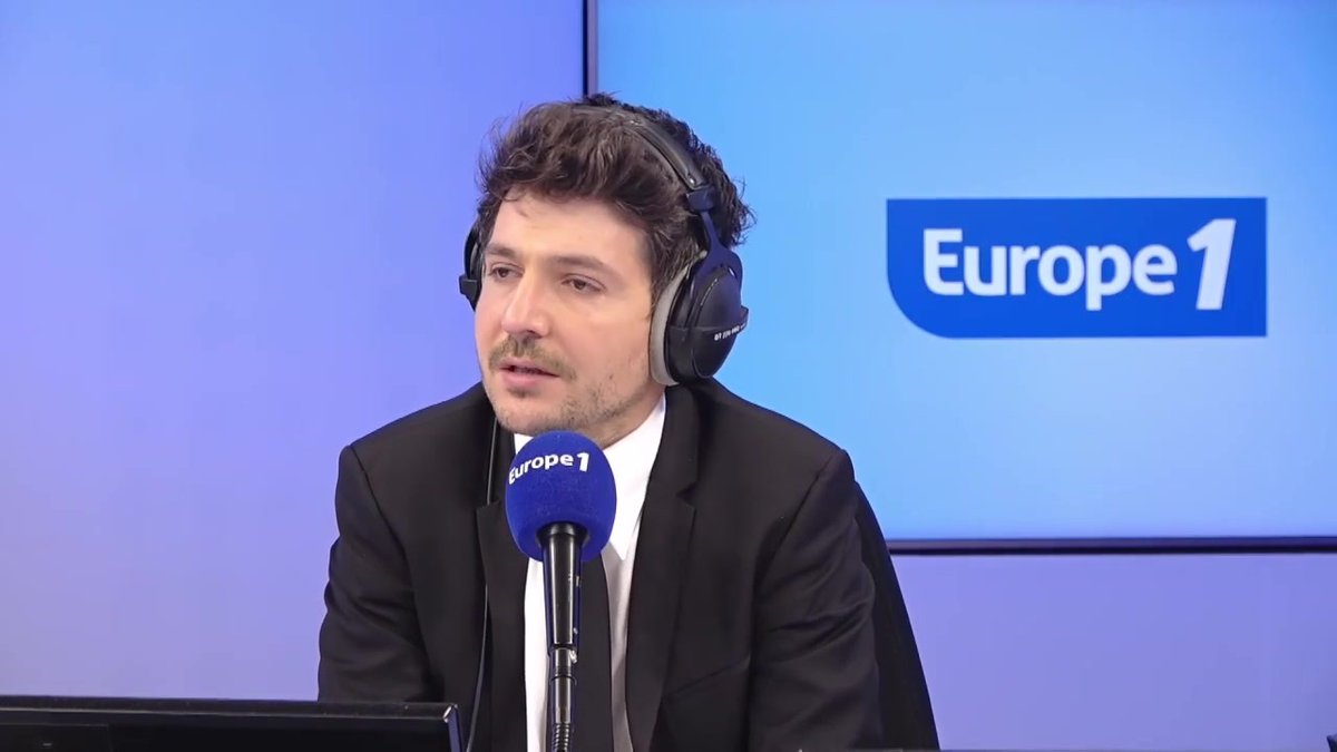 🚨🗣️ 𝗔𝗟𝗘𝗥𝗧𝗘 𝗜𝗡𝗙𝗢 — « Vous rentrez dans la cathédrale, vous avez des stands d'achat. Ce n'est pas Disneyland », s'est indigné Eliot Deval sur la boutique installée à L'INTÉRIEUR de la cathédrale Notre-Dame de Paris.