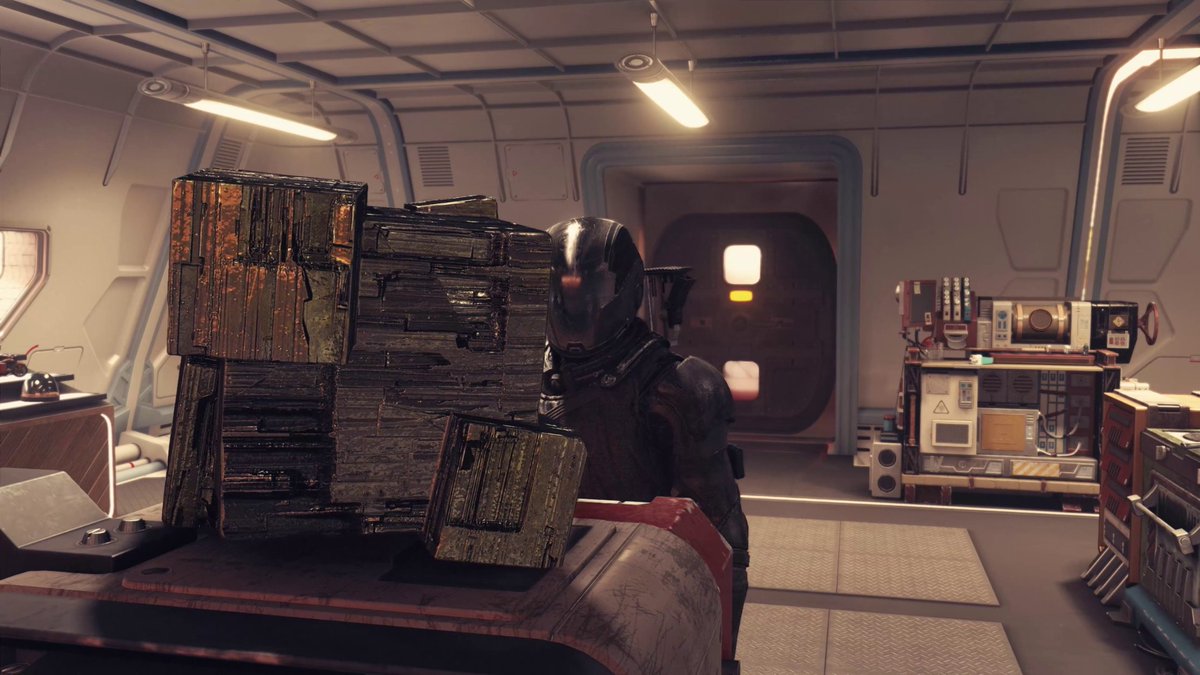 Customize your legendary effects on equipment and create more powerful weapons than ever before with the addition of X-Tech.