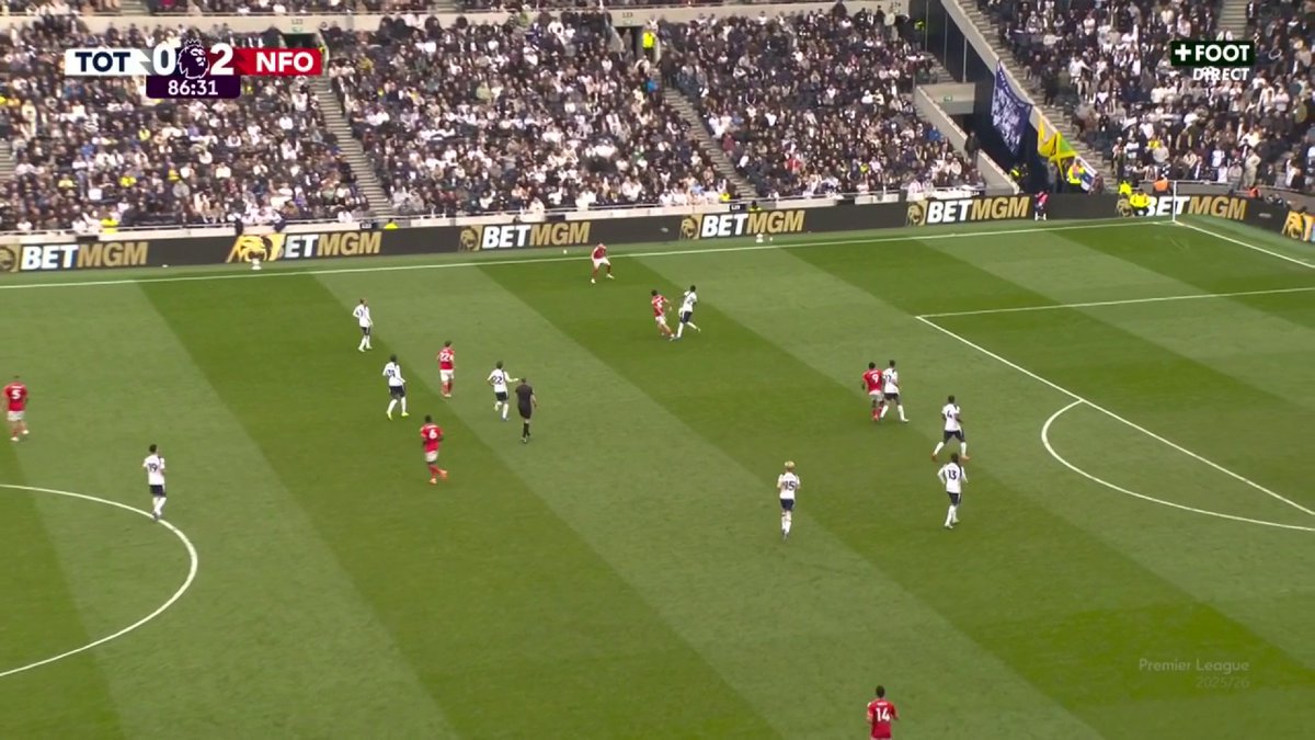 Taiwo Awoniyi inscrit le 3e but pour Nottingham ! Tottenham s’enfonce encore un peu plus dans la crise, les Spurs n’ont plus qu’un point d’avance sur la zone de relégation 🤯 #TOTNFO | #PremierLeague