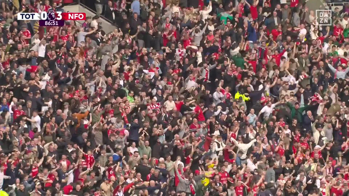 LA CAÍDA DEL TOTTENHAM NO TIENE FIN 😳😳😳 El Nottingham Forest le endosa un 0-3 y lo deja a un punto del descenso 💥 ¡Y YA SON CASI 3 MESES SIN GANAR EN PREMIER! #PremierLeagueDAZN ⚽🏴󠁧󠁢󠁥󠁮󠁧󠁿