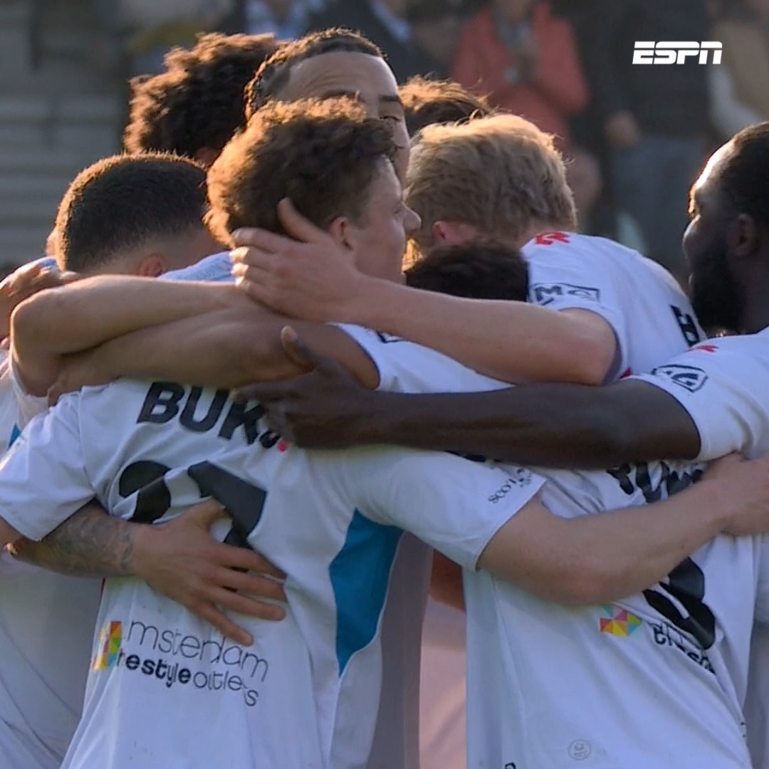Patrick Brouwer zet Telstar op voorsprong tegen tiental PSV! 😱 #telpsv