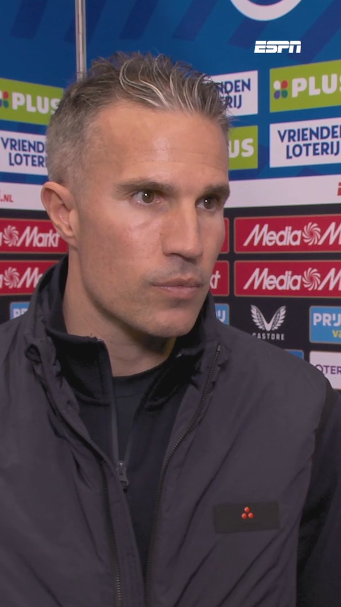 Robin van Persie noemt het 'een heel mooie Feyenoord - Ajax'. "Als je ziet hoeveel strijd en passie er is geleverd." #feyaja