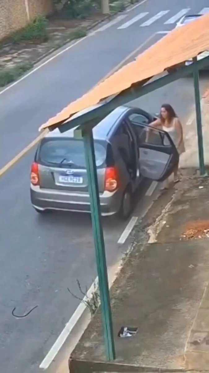 "Não preciso de homem pra nada:"