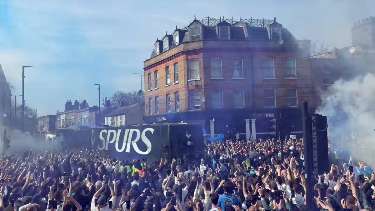 Spurs did all this to lose 3-0😭😭