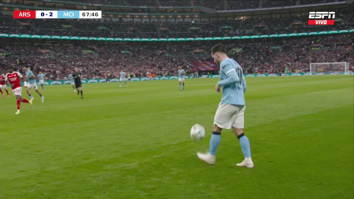 Rayan Cherki SE PUSO A HACER JUEGUITOS en plena final entre City y Arsenal. ๐ฎโ๐จ๐ช