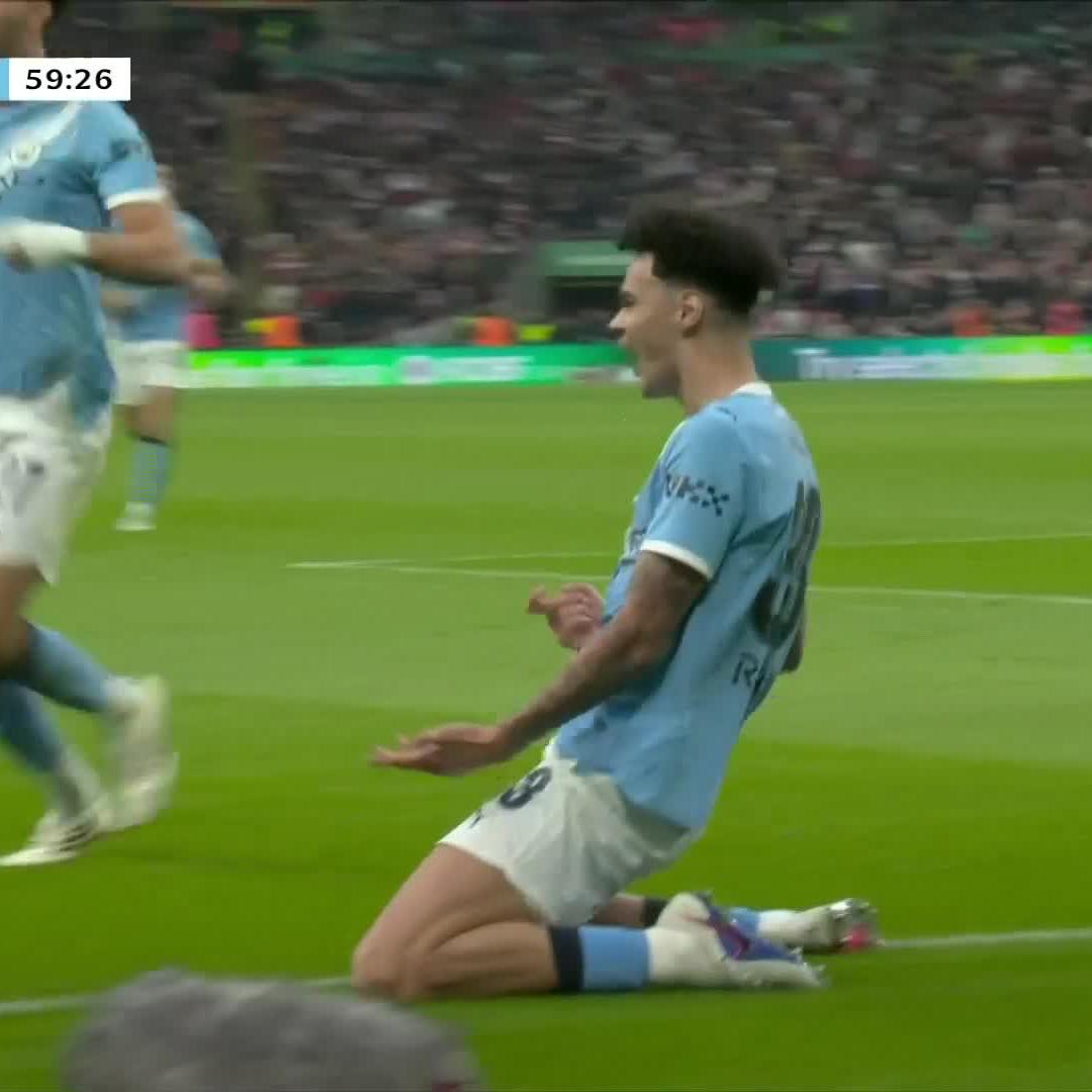 Kepa gets it all wrong and Nico O'Reilly pounces 😲🧤 📺 Stream #CarabaoCup on DStv: