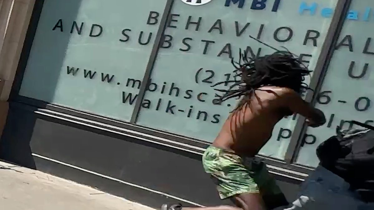 VIOLENT CLOSE UP: Video of the Skid Row Fraudster PUNCHING my producer IN THE NECK. This assailant has been spotted giving drugs in exchange for signatures on CA ballot petitions, a state crime, in videos by Cam Higby 🇺🇸 and Savanah Hernandez The two individuals who attacked our team are being searched for by LAPD. We filed a police report. This is a developing story. The Citizen Justice League will release More Cash-for-ballot videos everyday until someone gets arrested, including more from Muckraker Citizen Justice League