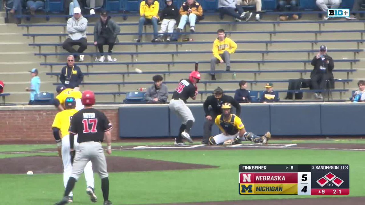 GIVE BUCK THE BONGOS. 🥁🥁🥁💥💥💥 JETT. BUCK. GRAND. SLAM. THAT'S ALL. T9 | Nebraska 9, Michigan 4