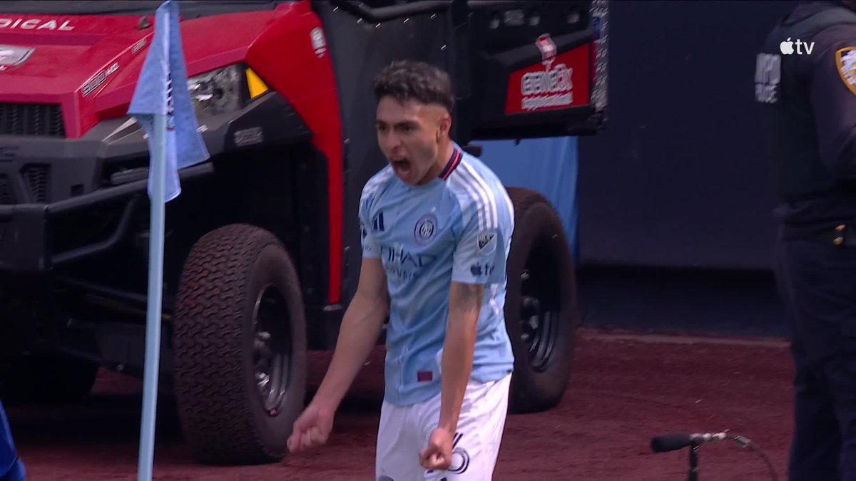 What a ball from Maxi Moralez 😮‍💨 Agustín Ojeda puts New York City FC ahead of Miami.