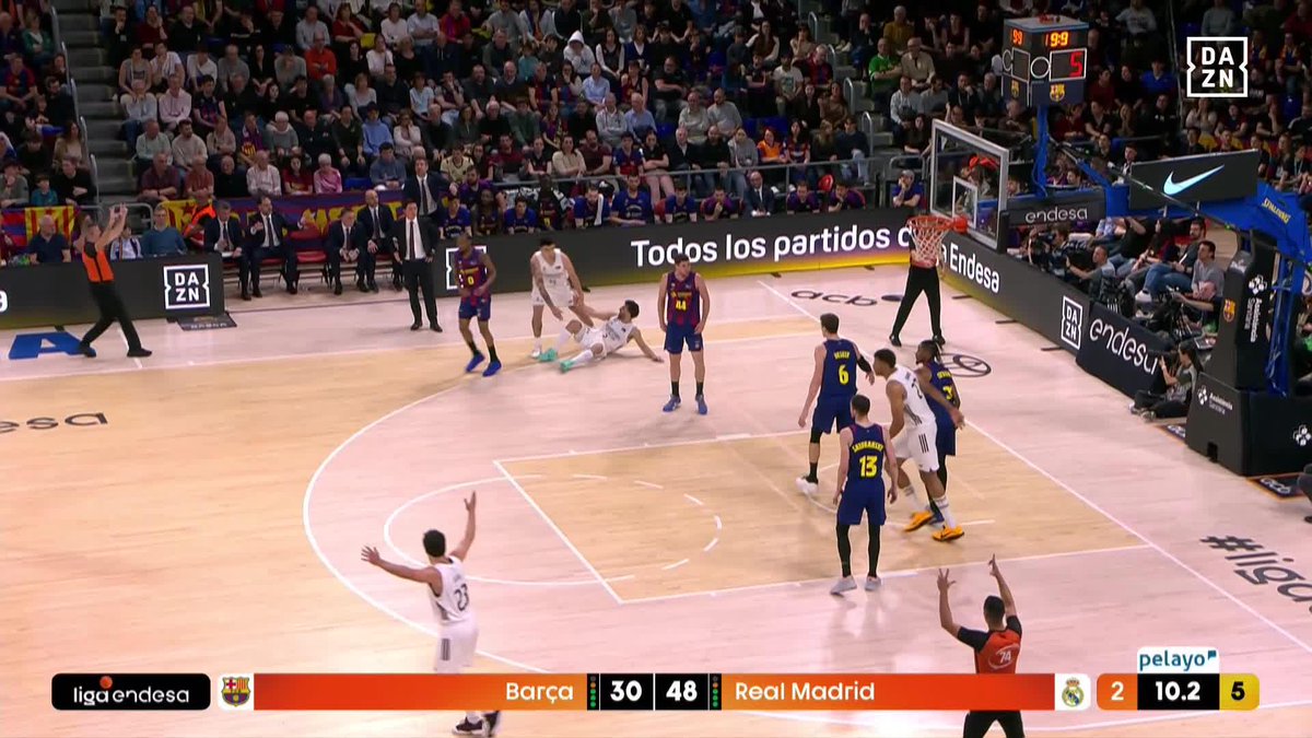 ESTOS TÍOS METEN ABSOLUTAMENTE TODO 🔥🔥🔥 Qué locura de final de cuarto del Real Madrid Basket 😱😱😱 #LigaEndesaxDAZN 🏀