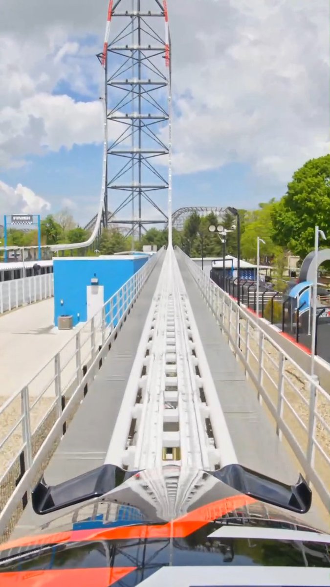 Top Thrill 2 is terrifying even through a screen 😱🎢 📍: Cedar Point