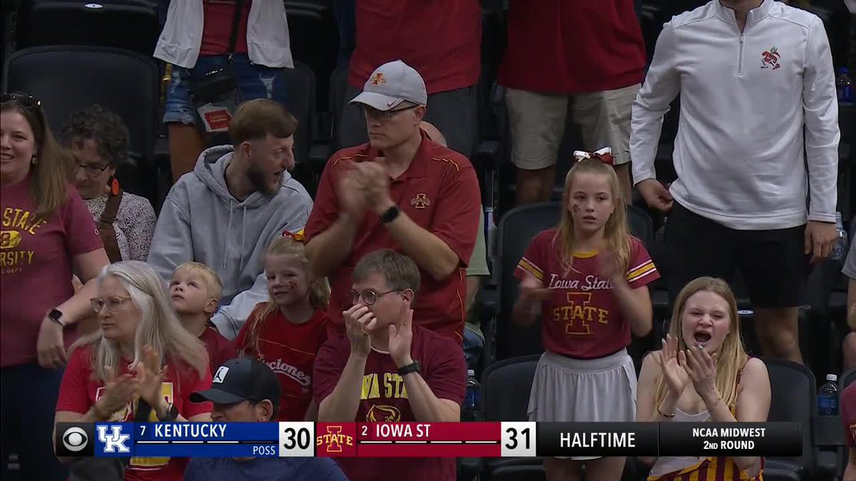 Iowa State takes the lead back RIGHT BEFORE HALFTIME 🔥