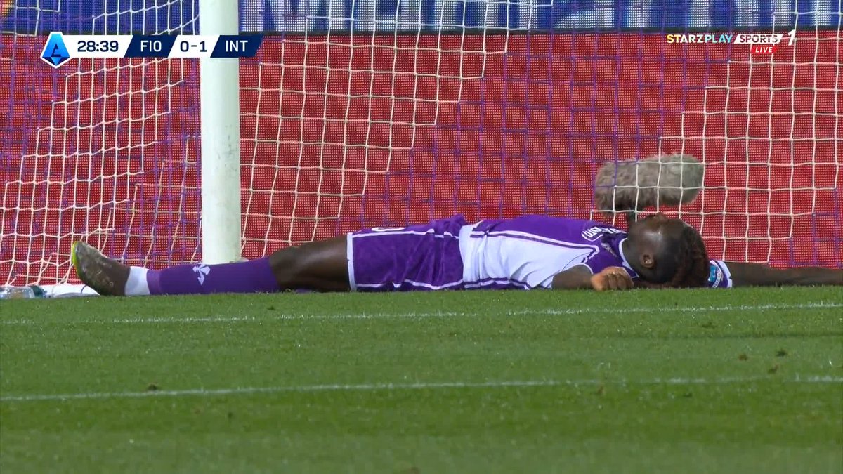 هدف التعادل لفورنتينا يضيع من مويس كين 🚫 #فيورنتينا_إنتر #الدوري_الإيطالي