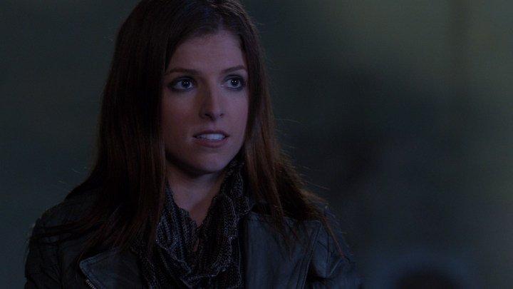 Brittany Snow and Anna Kendrick have been addicted to serving for years... 🎥 PITCH PERFECT