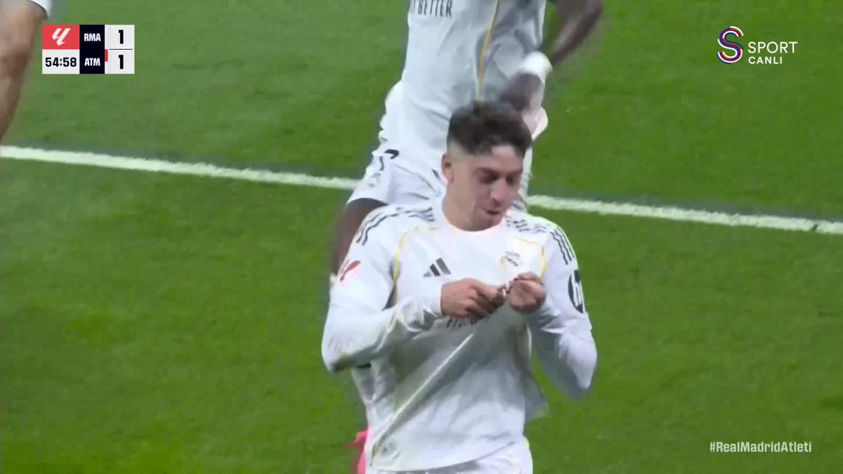Real Madrid, Valverde ile Atletico karşısında 2-1 öne geçti!