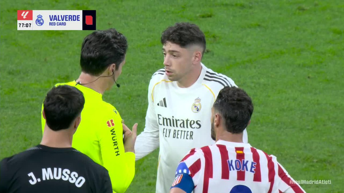 Fede Valverde is sent off 🤯