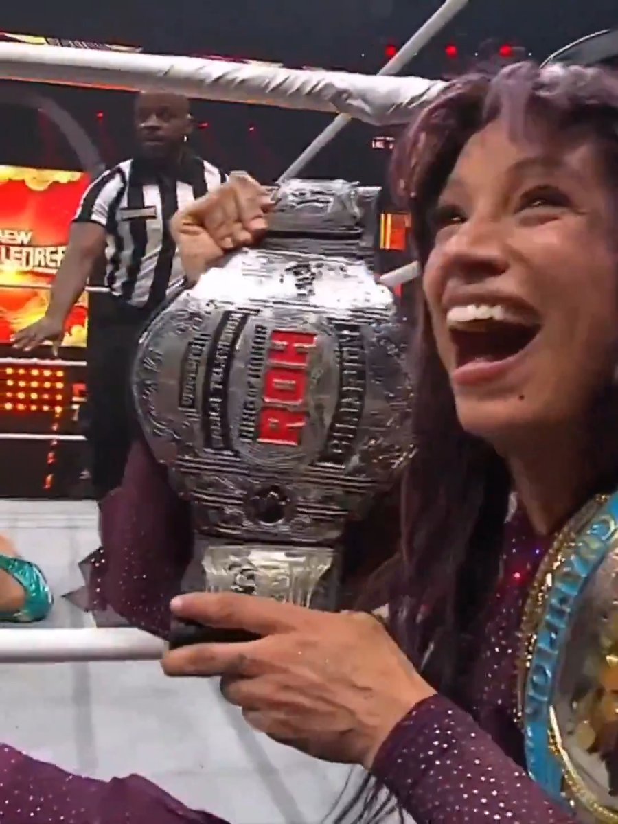 THROWBACK to 2025 at #AEWWrestleDream when Último Moné claimed the Interim #ROH Women’s World TV Championship!