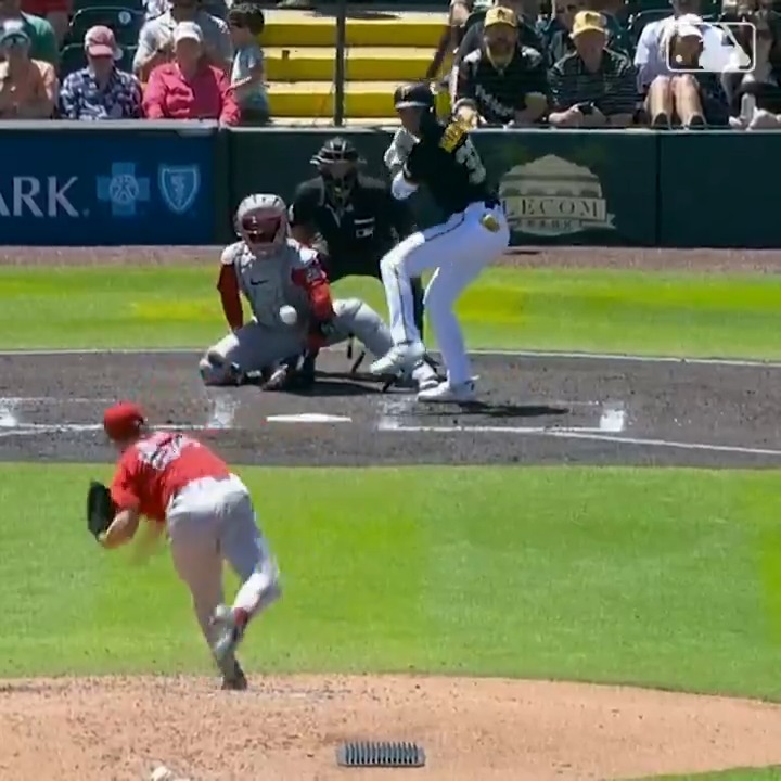 9 strikeout day for Sonny Gray!