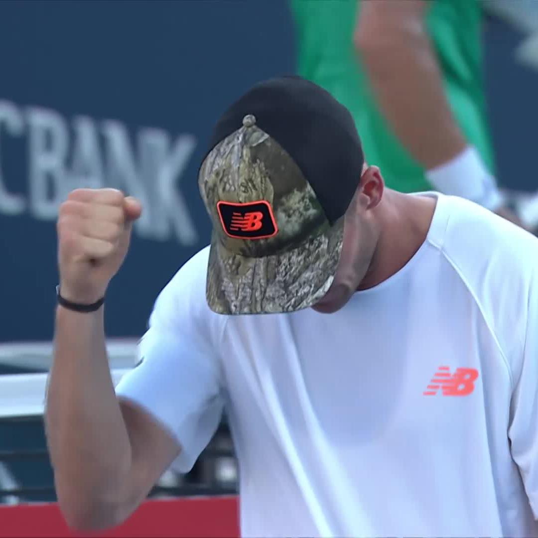 25 for 16 💪 Tommy Paul finishes off Collignon with a 25-stroke rally to reach the round of 16, 6-2 3-6 7-6. #MiamiOpen