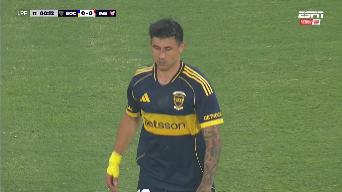 🗣️El grito es claro en #LaBombonera en el arranque: "QUIERO LA LIBERTADORES".