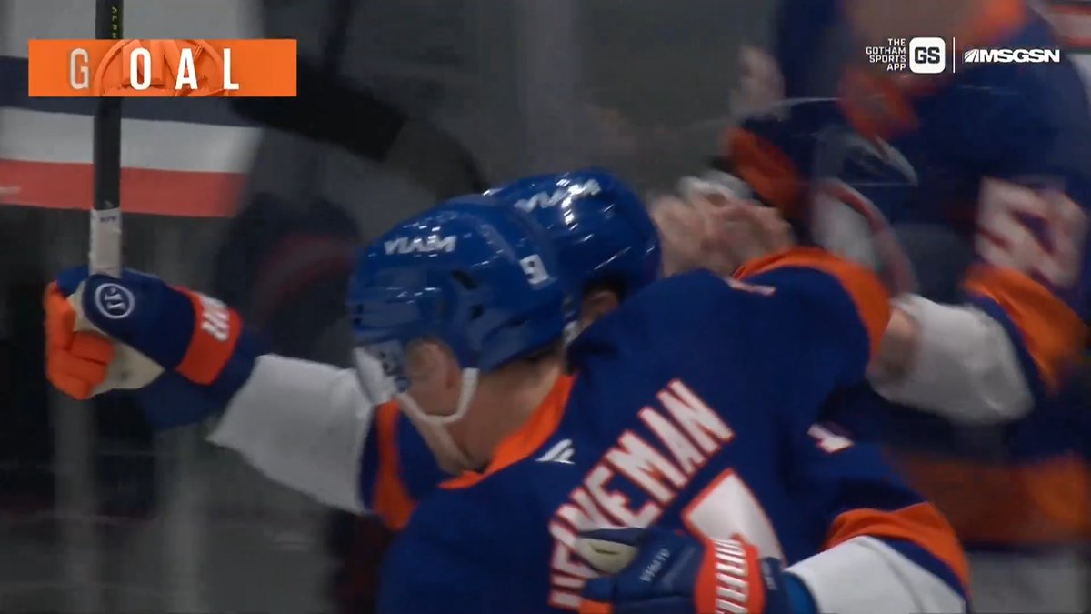LET'S GO, BO!! 🗣️ Bo Horvat gets the New York Islanders on the board first!