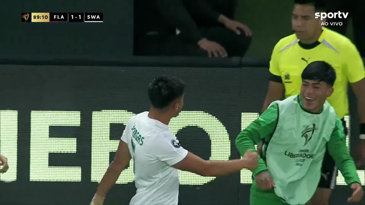 O gol de empate do Santiago Wanderers no fim do jogo contra o Flamengo. O título da Libertadores sub-20 será decidido nos pênaltis. 🎥 sportv | ge