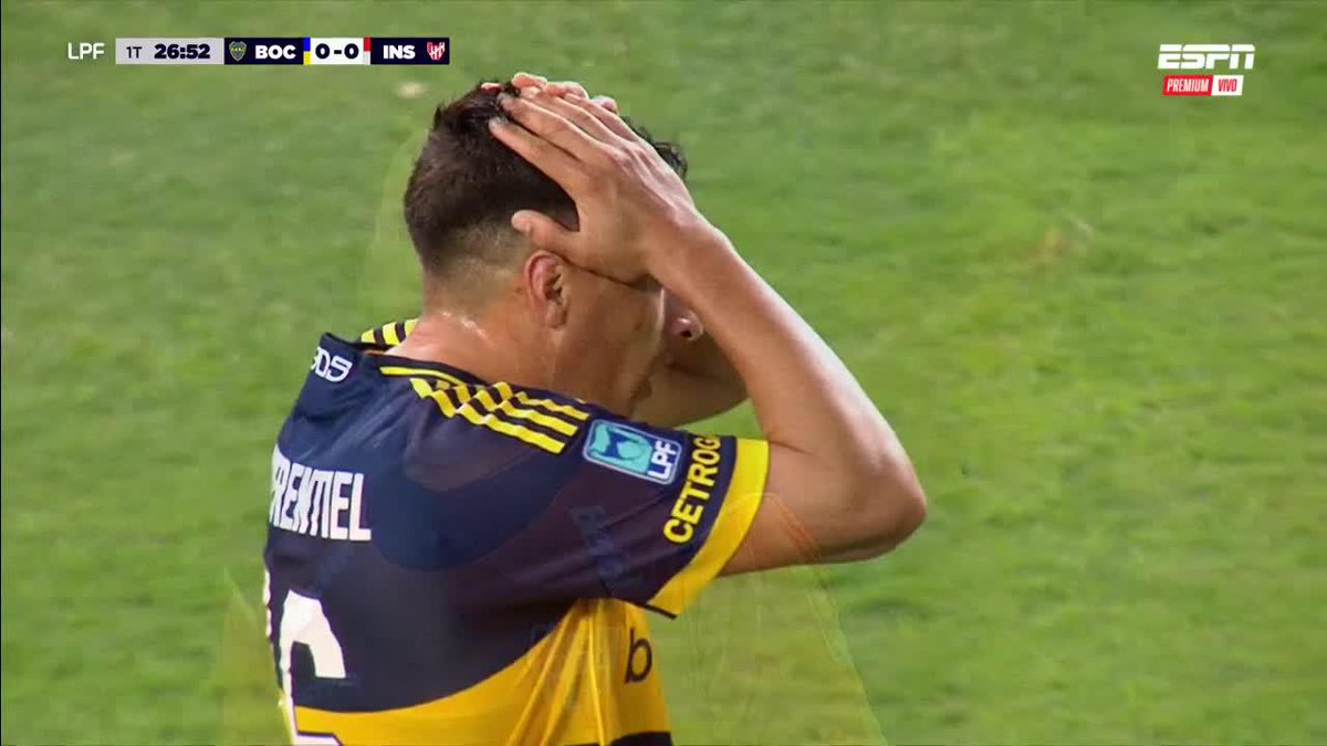 📹Lo tuvo Miguel #Merentiel mano a mano, pero Roffo le frustró el grito de gol a #Boca.