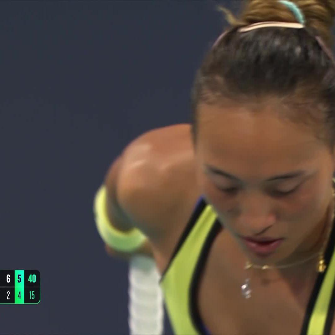 A stunning performance! 🤩 Zheng Qinwen advances against Keys in Miami 4-6, 6-2, 6-4. #MiamiOpen
