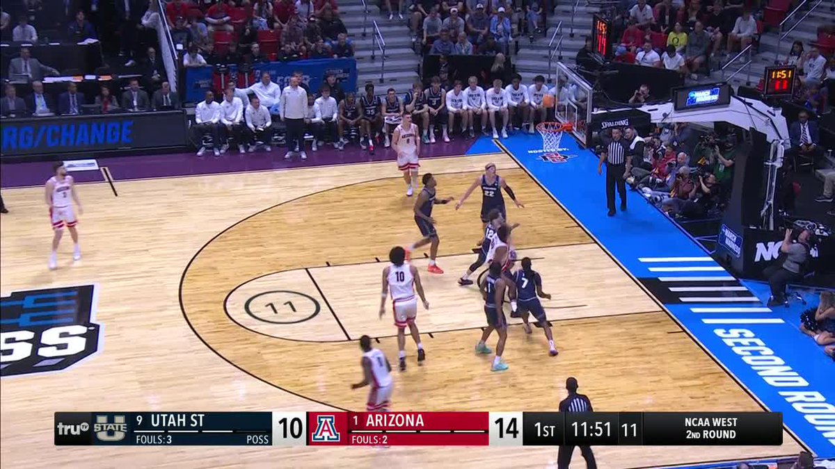 The bank is open for Koa Peat 🏦 #MarchMadness Arizona Basketball