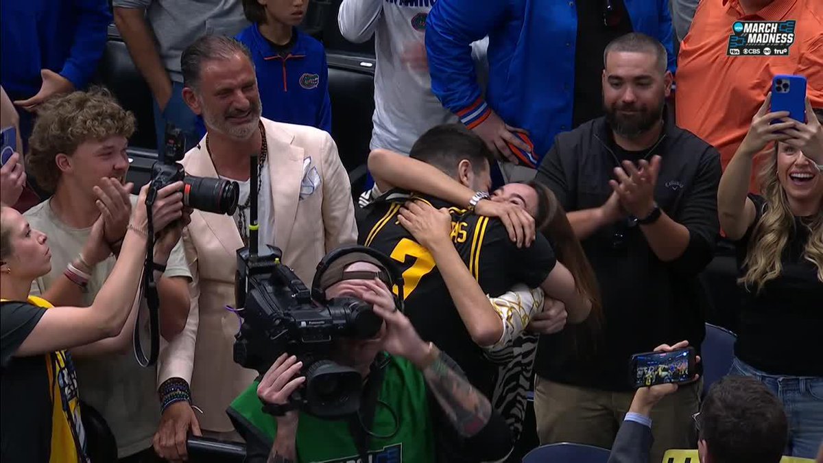 "March is for the dreamers" ❤️ Alvaro Folgueiras speaks on his relationship with his mom and the Iowa team 👏 #MarchMadness