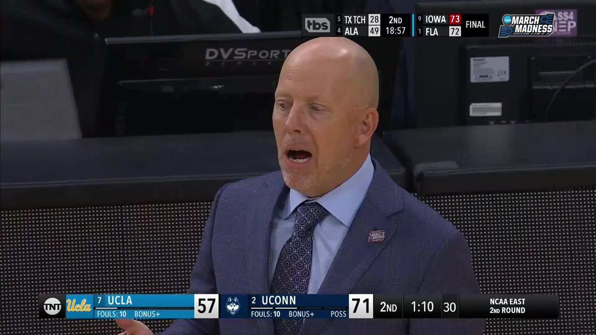 Mick Cronin, Dan Hurley, and Tom Izzo are all in a text chain together that they refer to as "the old school coaches." Evan Washburn reporting
