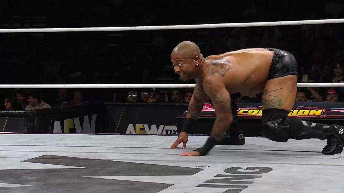 Lio Rush builds momentum and dives onto Ciampa! #AEWCollision