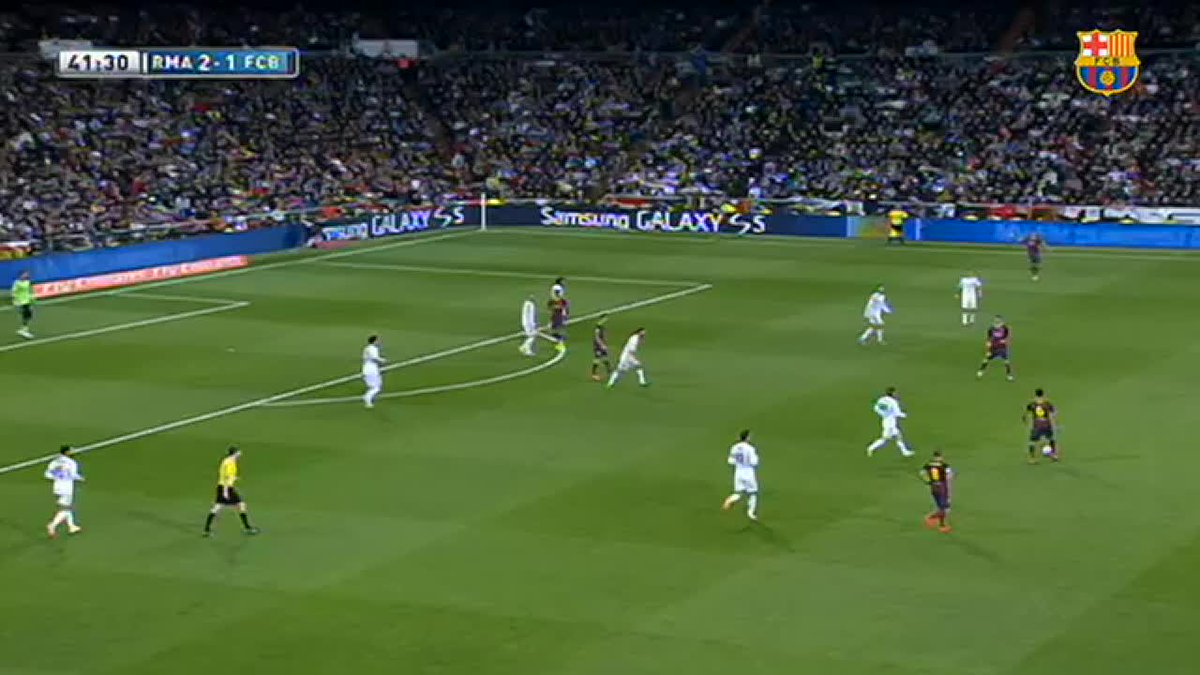 📅 12 yıl önce bugün: Barcelona, Real Madrid'i 4-3 mağlup etti ve hat-trick yapan Lionel Messi rekor üstüne rekor kırdı. 🥇 El Clasico tarihinin en golcü oyuncusu oldu. 🥈 Hugo Sanchez'i geçerek La Liga tarihinin en golcü ikinci oyuncusu oldu.