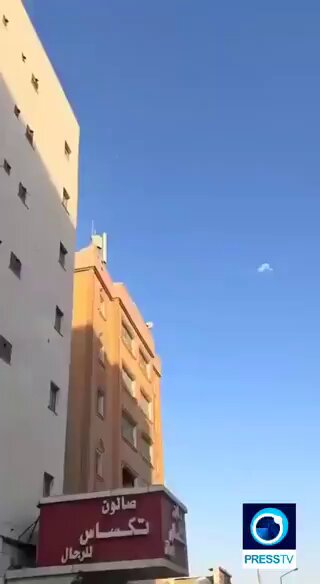 🚨 WATCH: Footage reportedly shows the American F-15 fighter jet shot down in Kuwait.