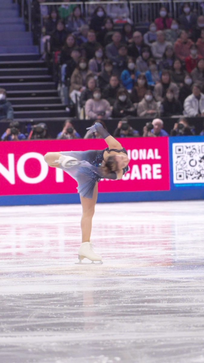 Final bow ✨ Olympic medalist and three-time World Champion Kaori Sakamoto closes out her career in Prague: one last skate, one last moment, one last goodbye. #WorldFigure #FigureSkating